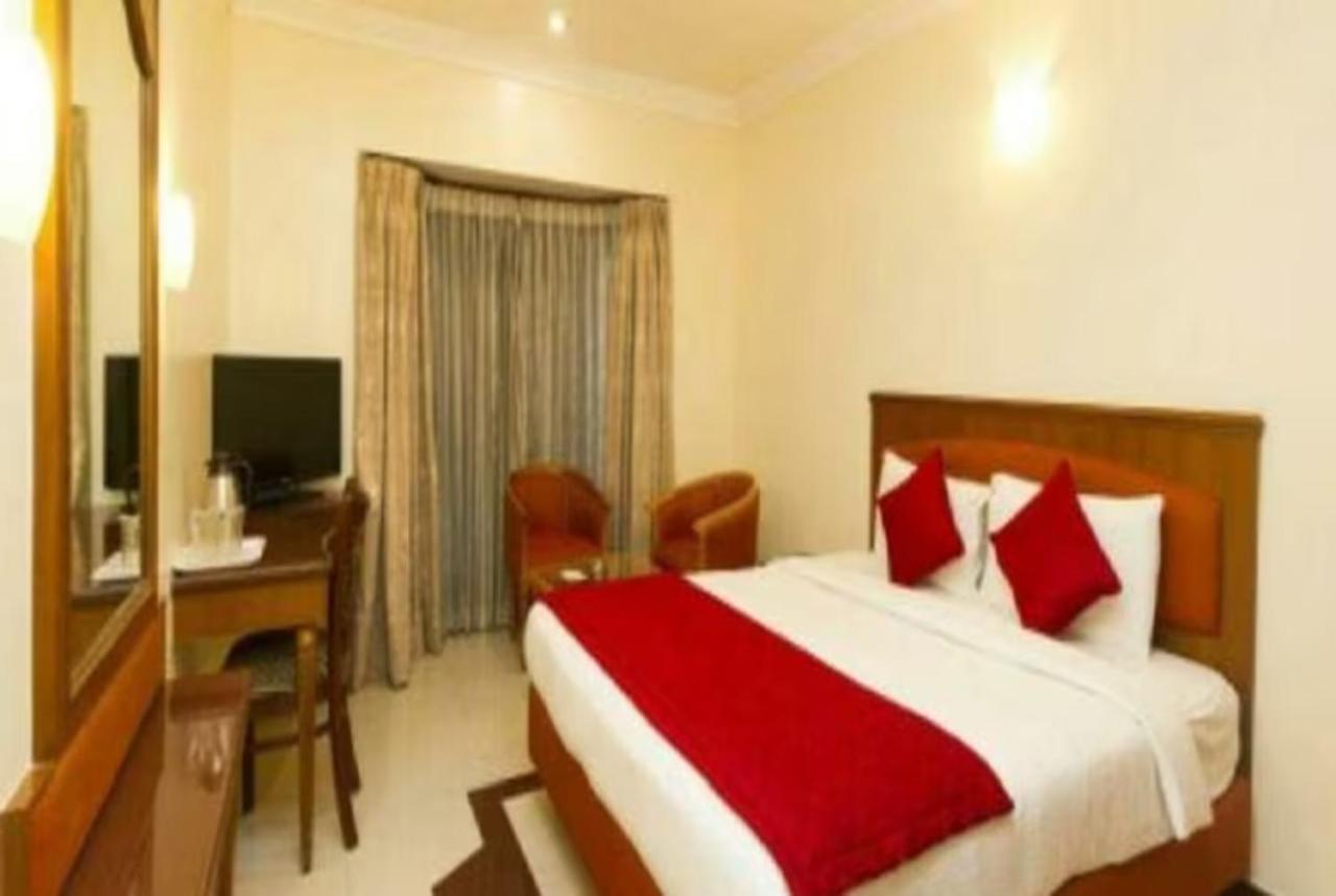 Goroomgo New Ashiyana Palace Varanasi Eksteriør bilde